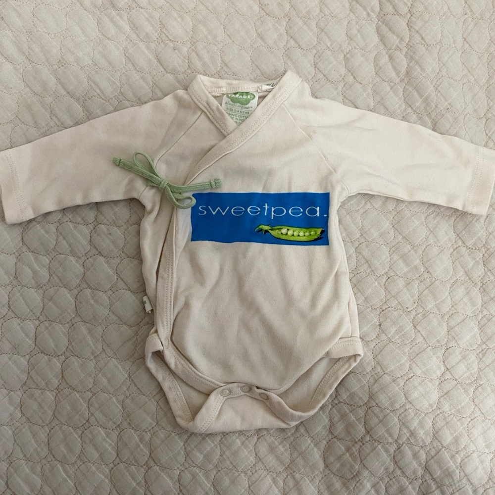 Parade Organics Organic Cotton Sweetpea Kimono Style Onesie Size 0-3 Months VGUC